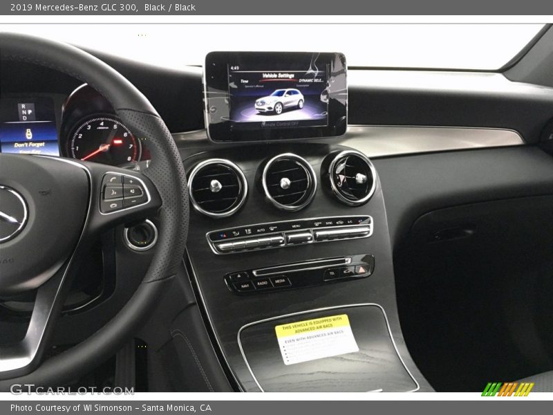 Black / Black 2019 Mercedes-Benz GLC 300