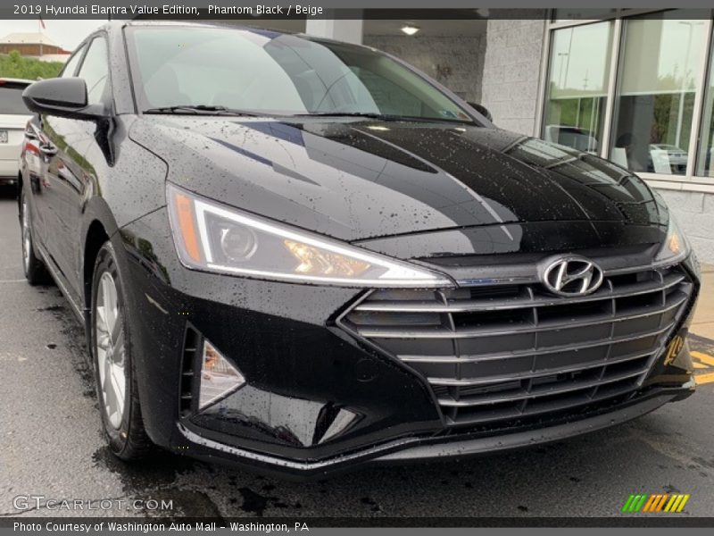 Phantom Black / Beige 2019 Hyundai Elantra Value Edition