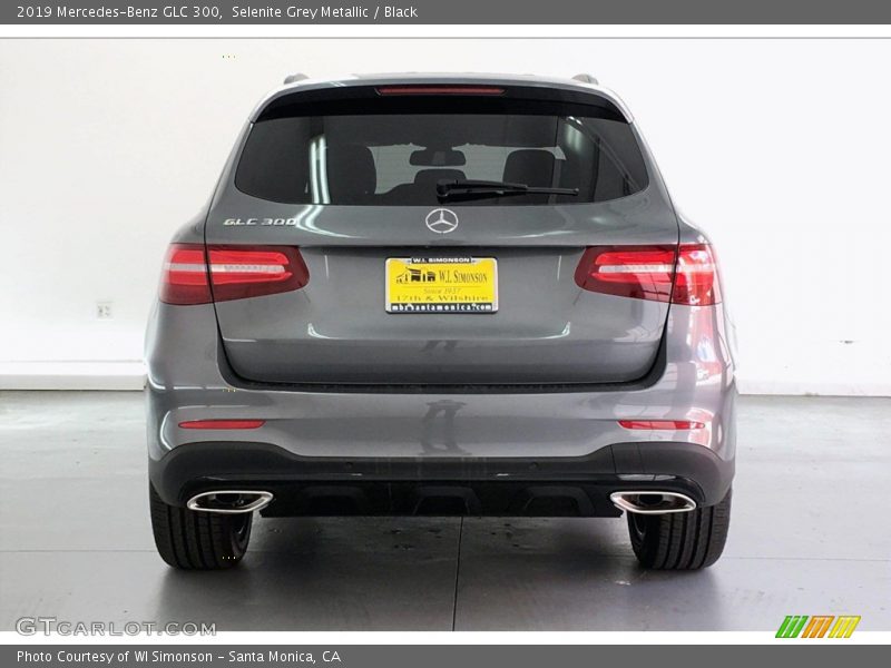 Selenite Grey Metallic / Black 2019 Mercedes-Benz GLC 300