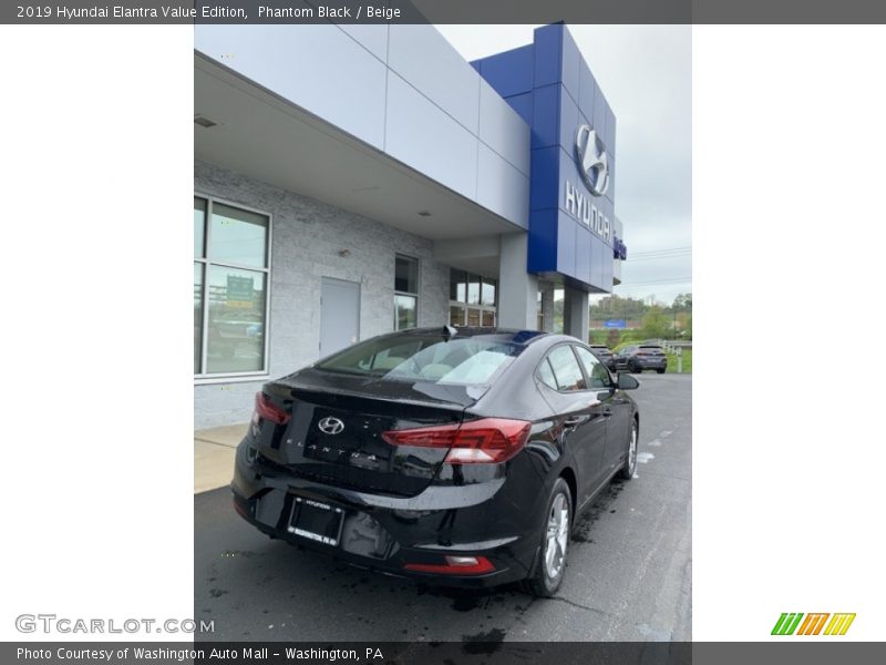 Phantom Black / Beige 2019 Hyundai Elantra Value Edition