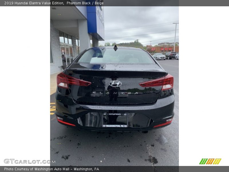 Phantom Black / Beige 2019 Hyundai Elantra Value Edition