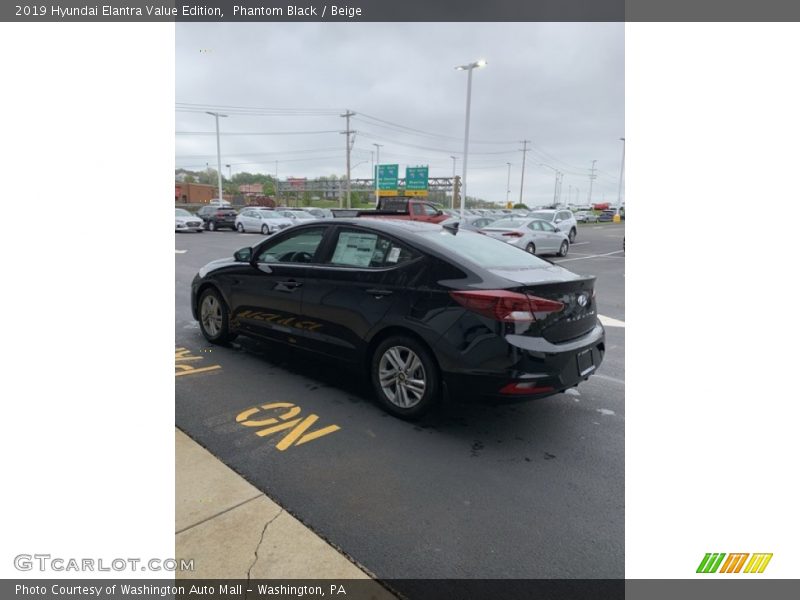 Phantom Black / Beige 2019 Hyundai Elantra Value Edition