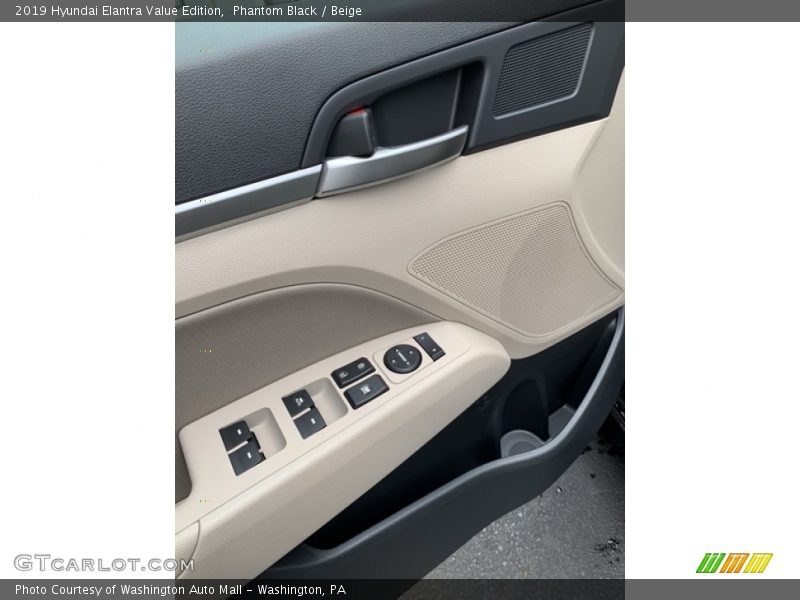 Phantom Black / Beige 2019 Hyundai Elantra Value Edition