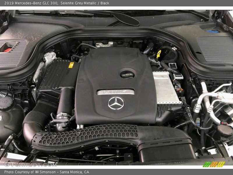 Selenite Grey Metallic / Black 2019 Mercedes-Benz GLC 300