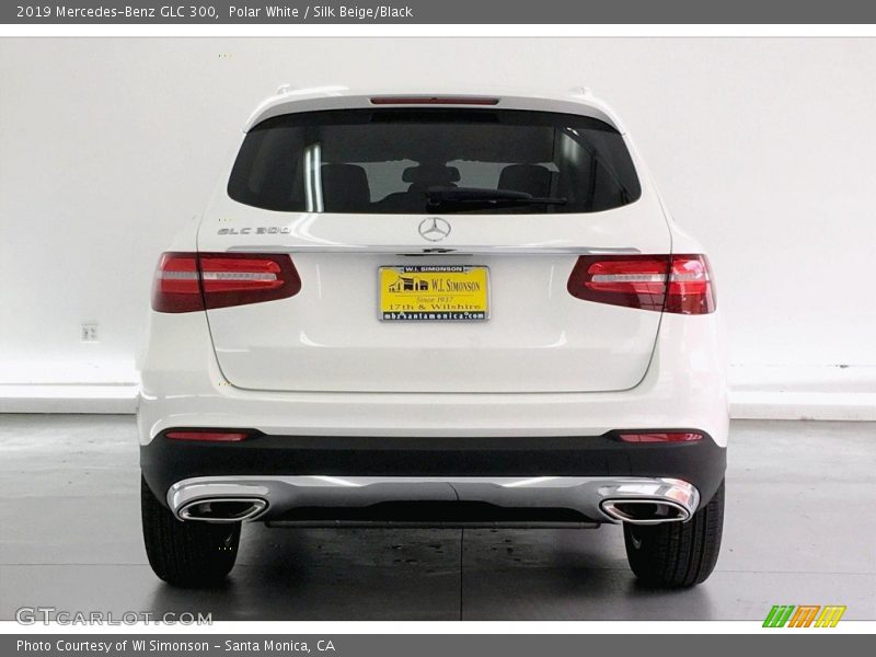 Polar White / Silk Beige/Black 2019 Mercedes-Benz GLC 300
