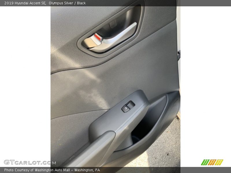 Olympus Silver / Black 2019 Hyundai Accent SE
