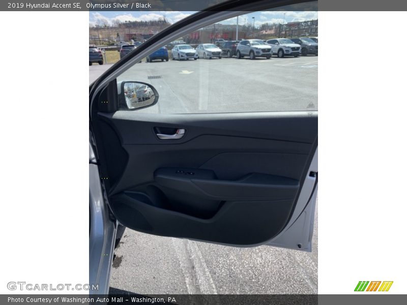 Olympus Silver / Black 2019 Hyundai Accent SE