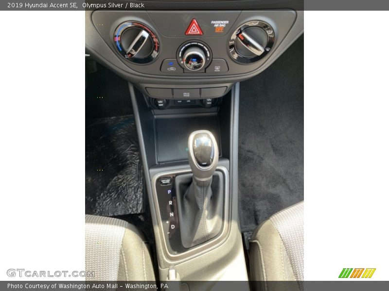 Olympus Silver / Black 2019 Hyundai Accent SE