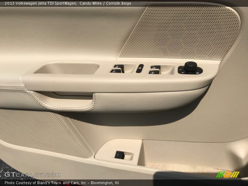 Candy White / Cornsilk Beige 2013 Volkswagen Jetta TDI SportWagen