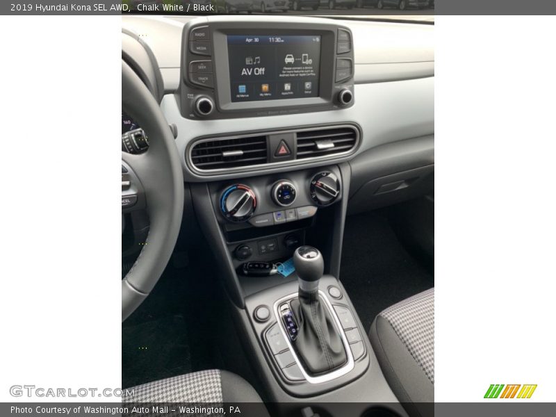 Chalk White / Black 2019 Hyundai Kona SEL AWD