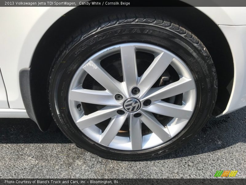 Candy White / Cornsilk Beige 2013 Volkswagen Jetta TDI SportWagen