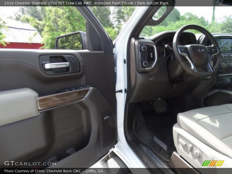 Iridescent Pearl Tricoat / Dark Ash/Jet Black 2019 Chevrolet Silverado 1500 RST Crew Cab 4WD