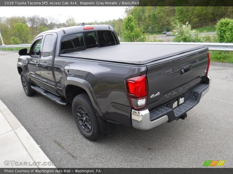 Magnetic Gray Metallic / Black/Red 2018 Toyota Tacoma SR5 Access Cab 4x4