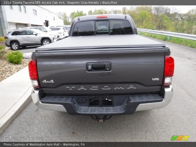 Magnetic Gray Metallic / Black/Red 2018 Toyota Tacoma SR5 Access Cab 4x4