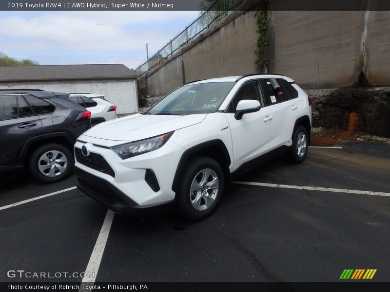 Front 3/4 View of 2019 RAV4 LE AWD Hybrid