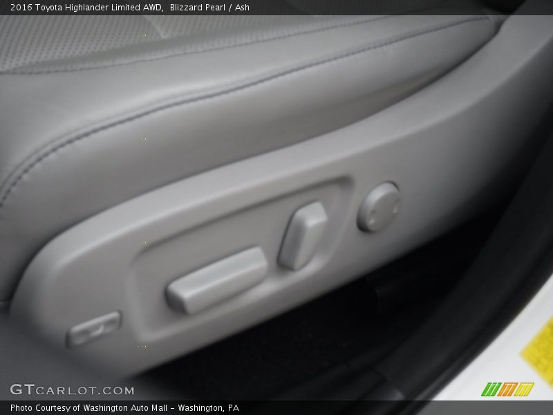 Blizzard Pearl / Ash 2016 Toyota Highlander Limited AWD