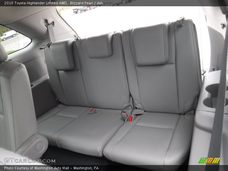 Blizzard Pearl / Ash 2016 Toyota Highlander Limited AWD