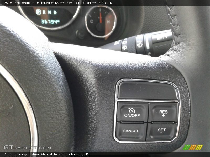 Bright White / Black 2016 Jeep Wrangler Unlimited Willys Wheeler 4x4