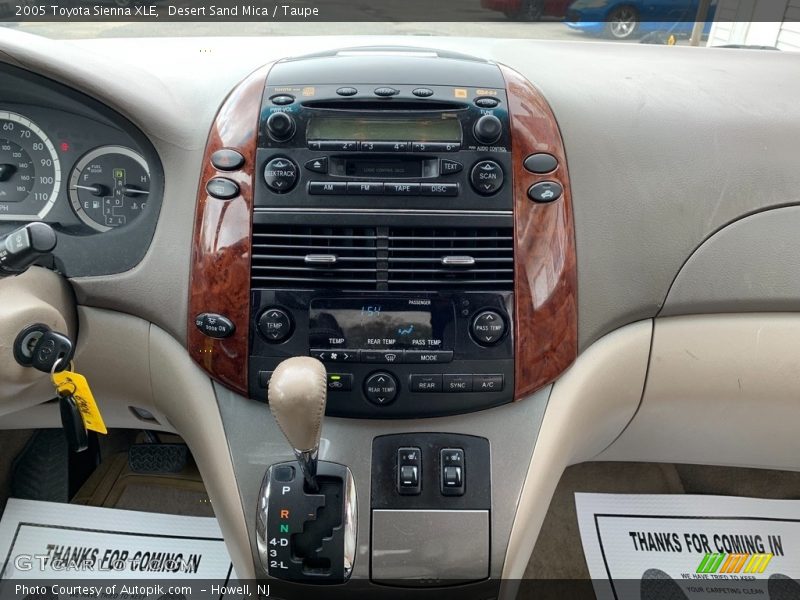 Desert Sand Mica / Taupe 2005 Toyota Sienna XLE