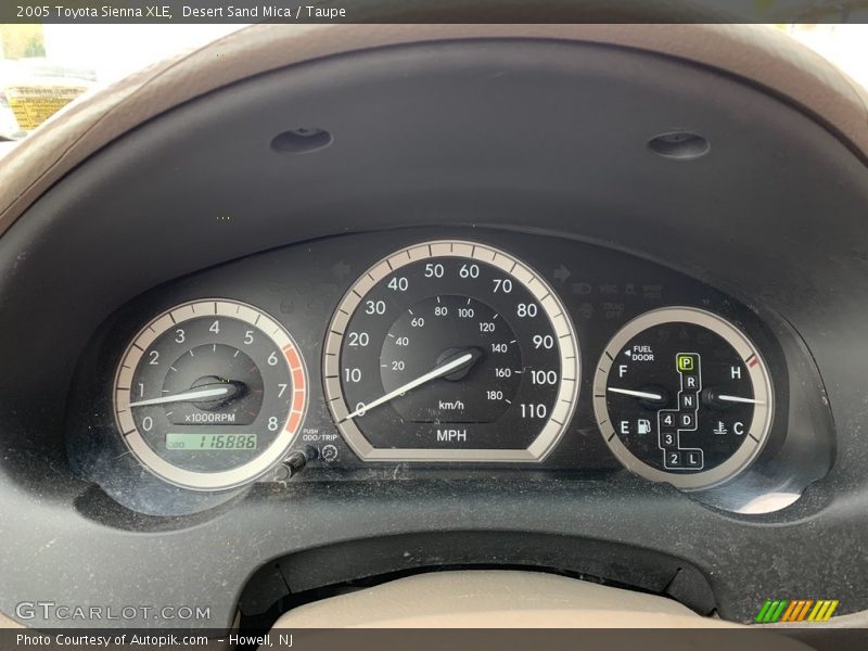 Desert Sand Mica / Taupe 2005 Toyota Sienna XLE