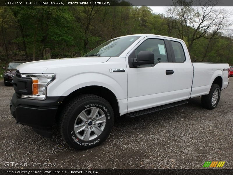 Front 3/4 View of 2019 F150 XL SuperCab 4x4