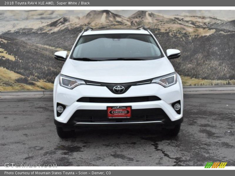 Super White / Black 2018 Toyota RAV4 XLE AWD