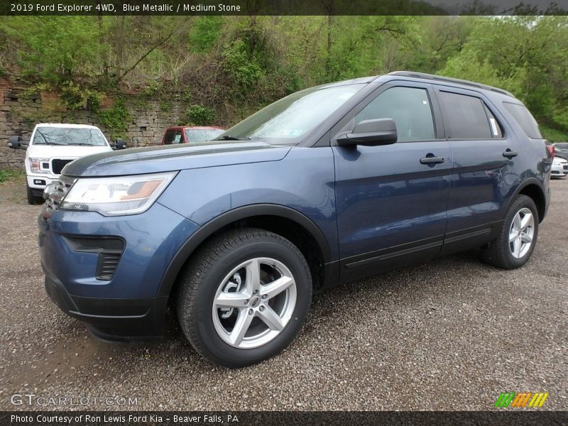 Front 3/4 View of 2019 Explorer 4WD