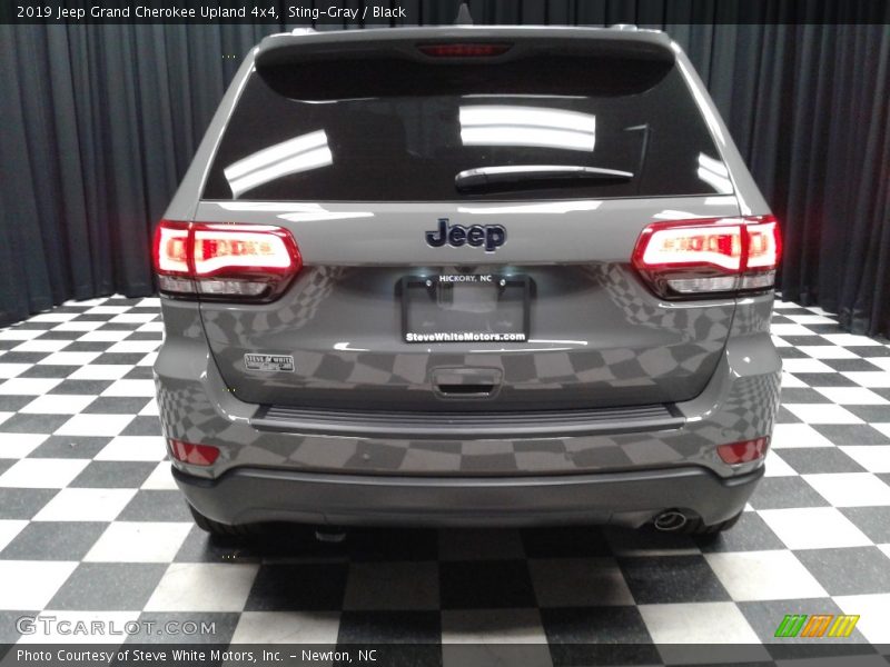 Sting-Gray / Black 2019 Jeep Grand Cherokee Upland 4x4