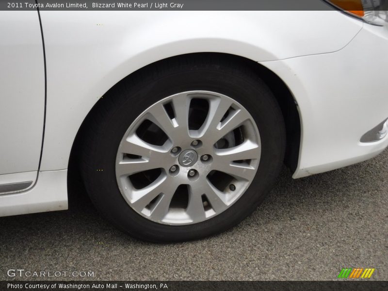 Blizzard White Pearl / Light Gray 2011 Toyota Avalon Limited