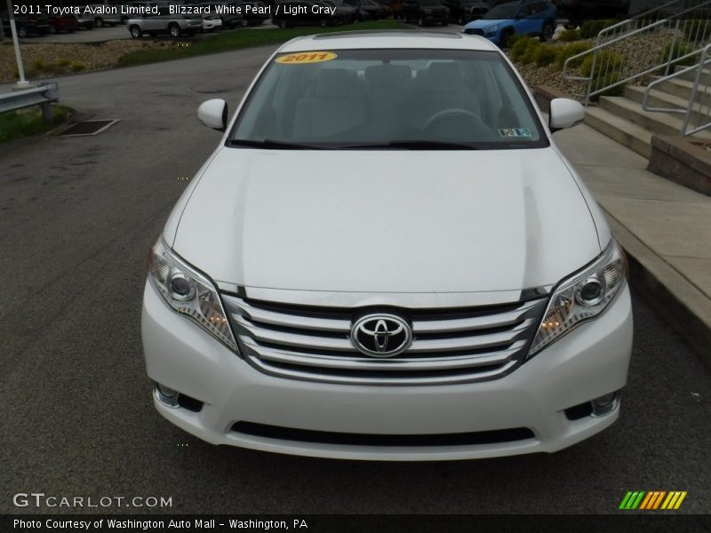 Blizzard White Pearl / Light Gray 2011 Toyota Avalon Limited