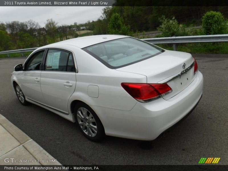 Blizzard White Pearl / Light Gray 2011 Toyota Avalon Limited