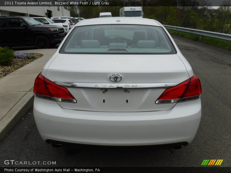 Blizzard White Pearl / Light Gray 2011 Toyota Avalon Limited