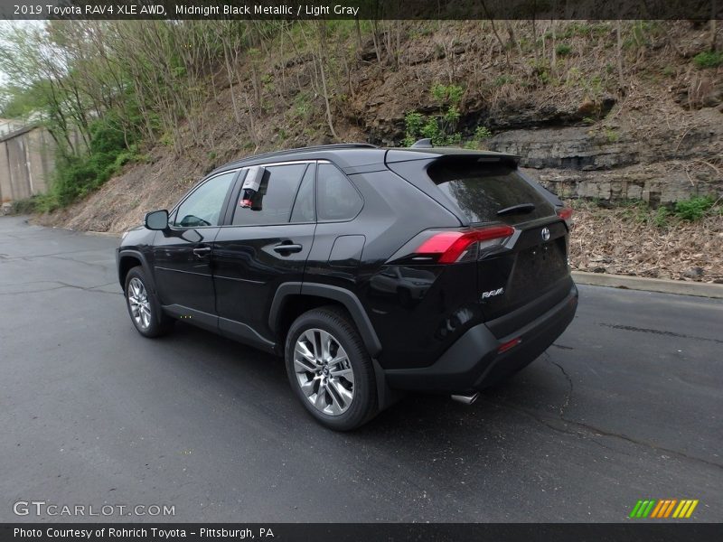Midnight Black Metallic / Light Gray 2019 Toyota RAV4 XLE AWD