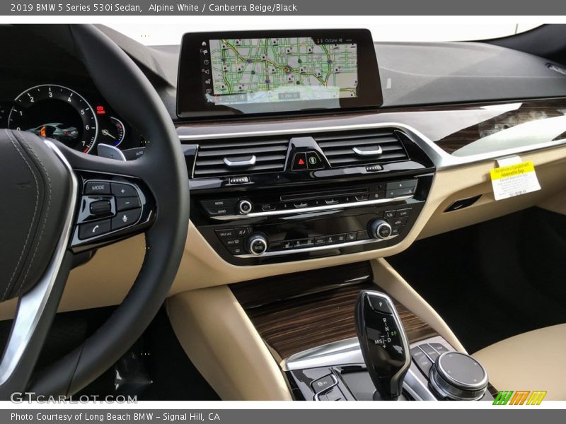 Alpine White / Canberra Beige/Black 2019 BMW 5 Series 530i Sedan