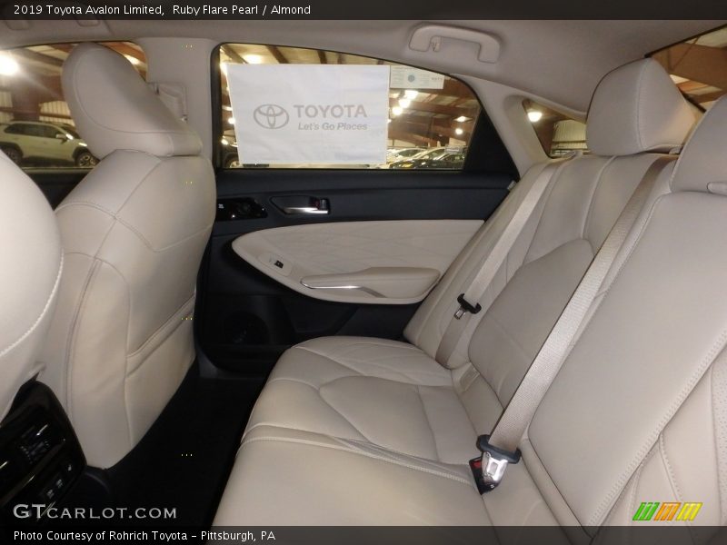 Ruby Flare Pearl / Almond 2019 Toyota Avalon Limited