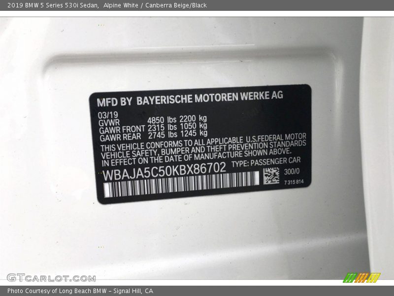 Alpine White / Canberra Beige/Black 2019 BMW 5 Series 530i Sedan