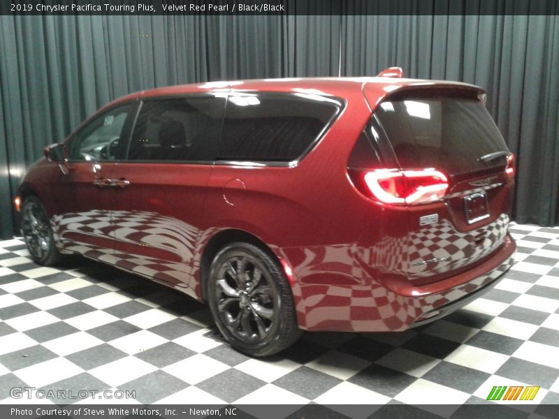 Velvet Red Pearl / Black/Black 2019 Chrysler Pacifica Touring Plus