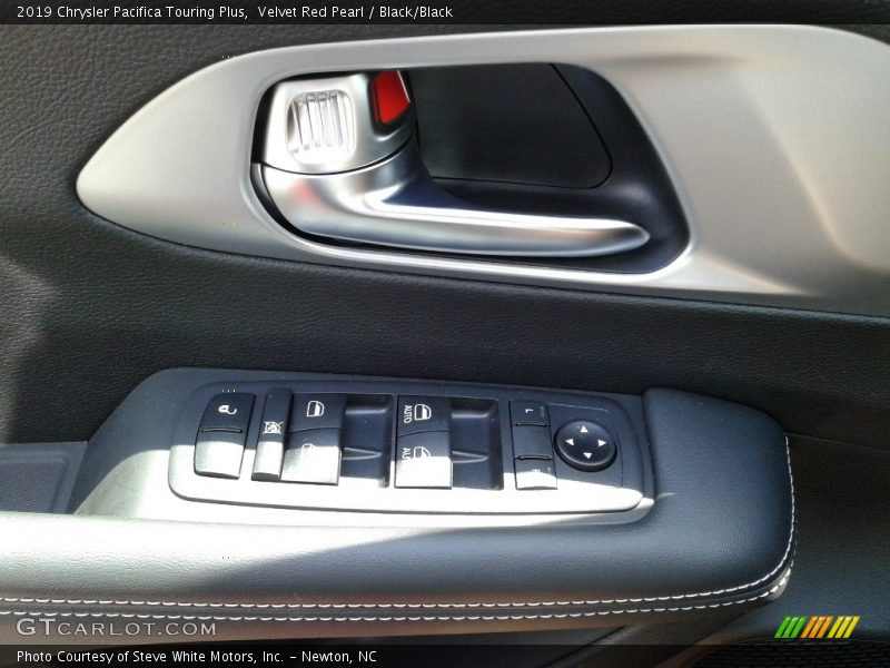 Velvet Red Pearl / Black/Black 2019 Chrysler Pacifica Touring Plus