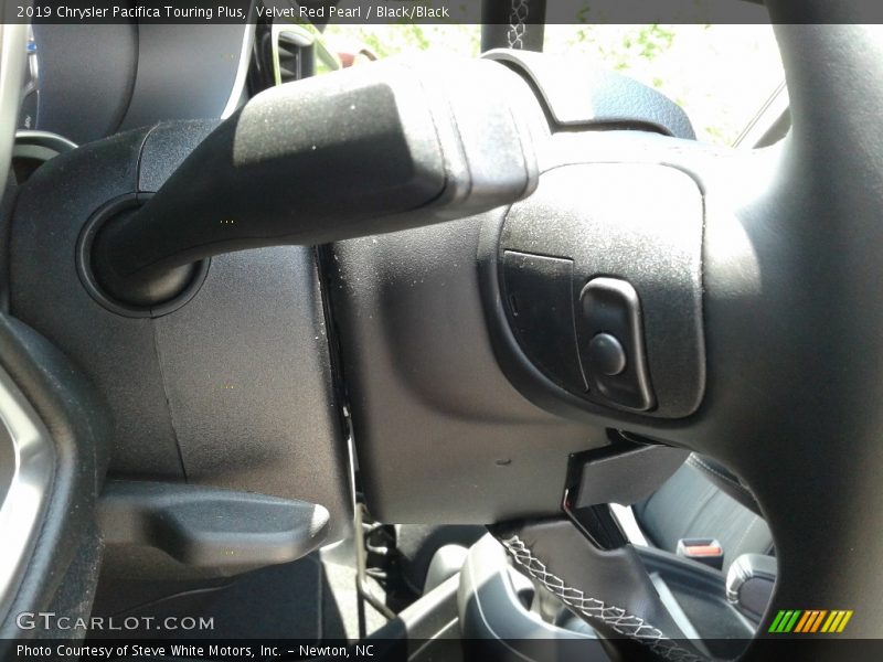 Velvet Red Pearl / Black/Black 2019 Chrysler Pacifica Touring Plus
