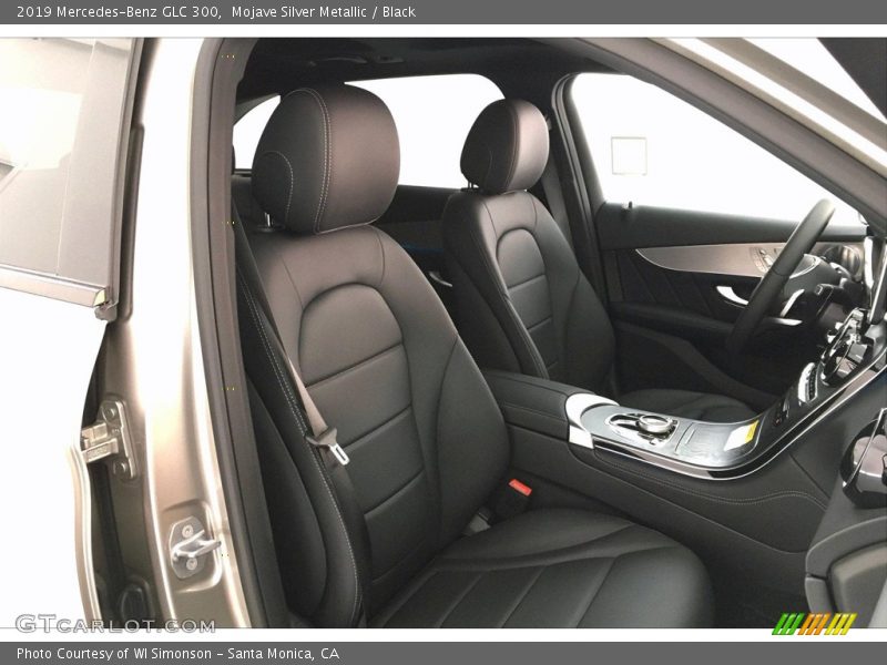 Mojave Silver Metallic / Black 2019 Mercedes-Benz GLC 300
