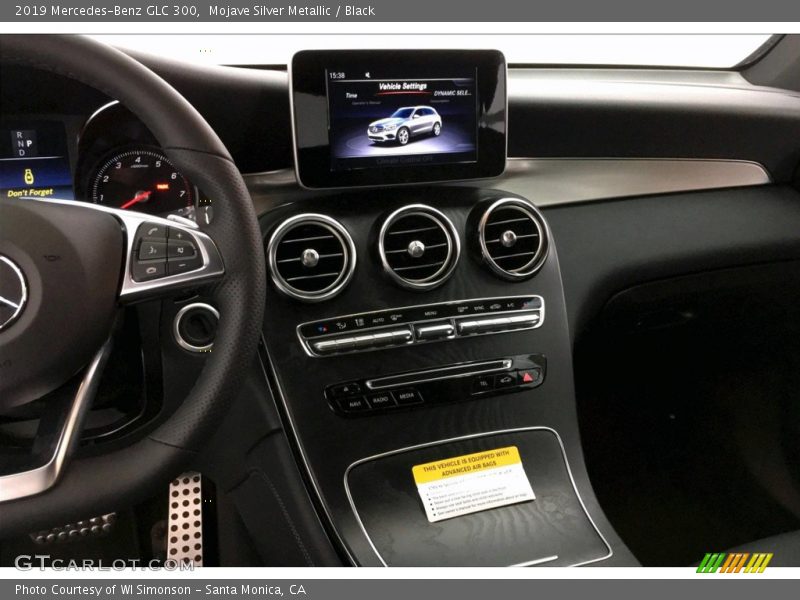 Mojave Silver Metallic / Black 2019 Mercedes-Benz GLC 300