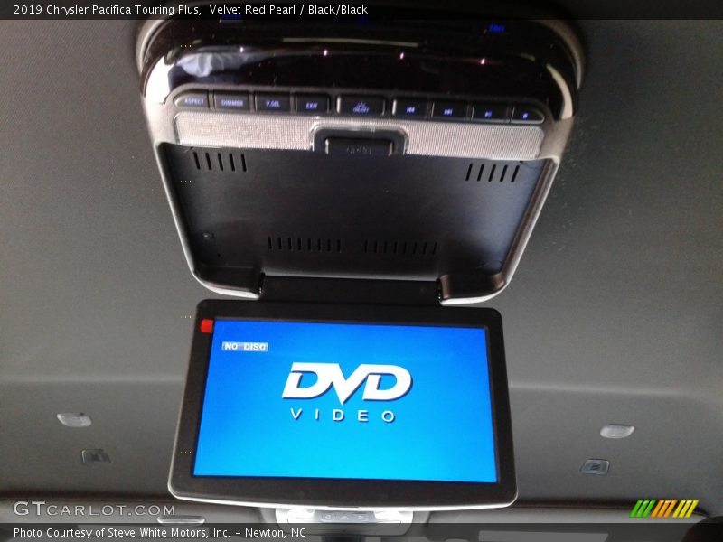 Velvet Red Pearl / Black/Black 2019 Chrysler Pacifica Touring Plus