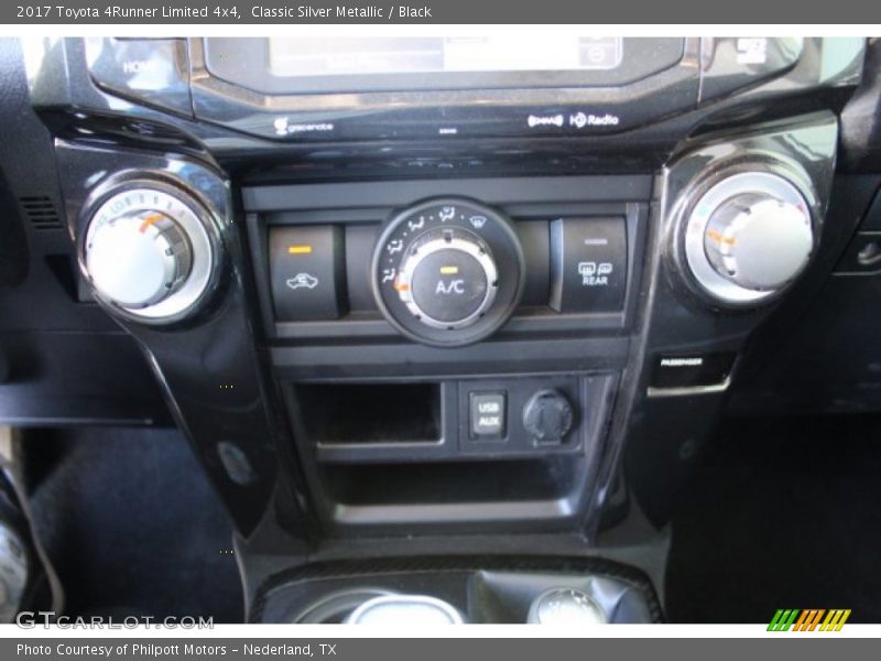 Classic Silver Metallic / Black 2017 Toyota 4Runner Limited 4x4