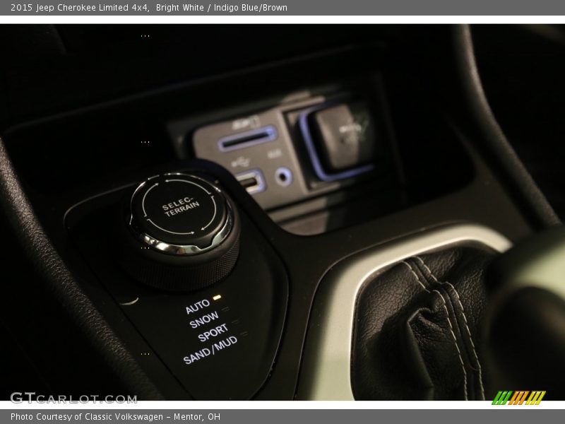 Bright White / Indigo Blue/Brown 2015 Jeep Cherokee Limited 4x4