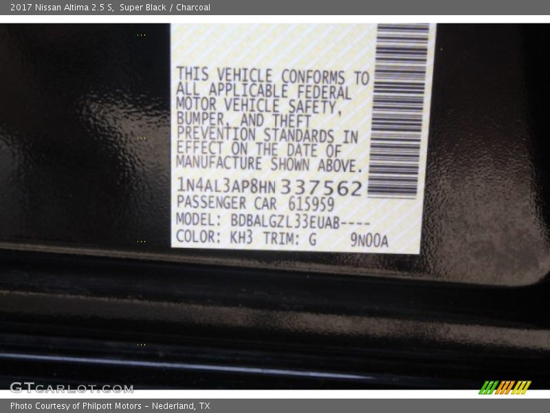 Super Black / Charcoal 2017 Nissan Altima 2.5 S