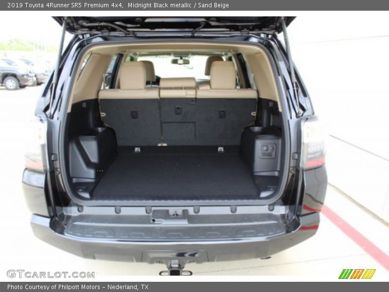  2019 4Runner SR5 Premium 4x4 Trunk