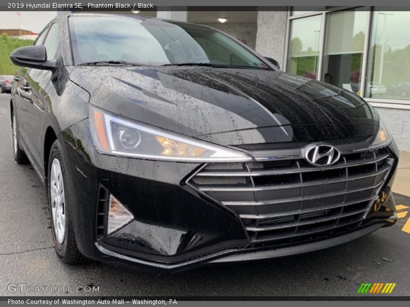 Phantom Black / Black 2019 Hyundai Elantra SE