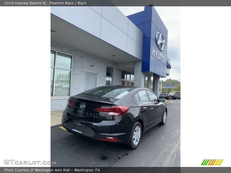 Phantom Black / Black 2019 Hyundai Elantra SE
