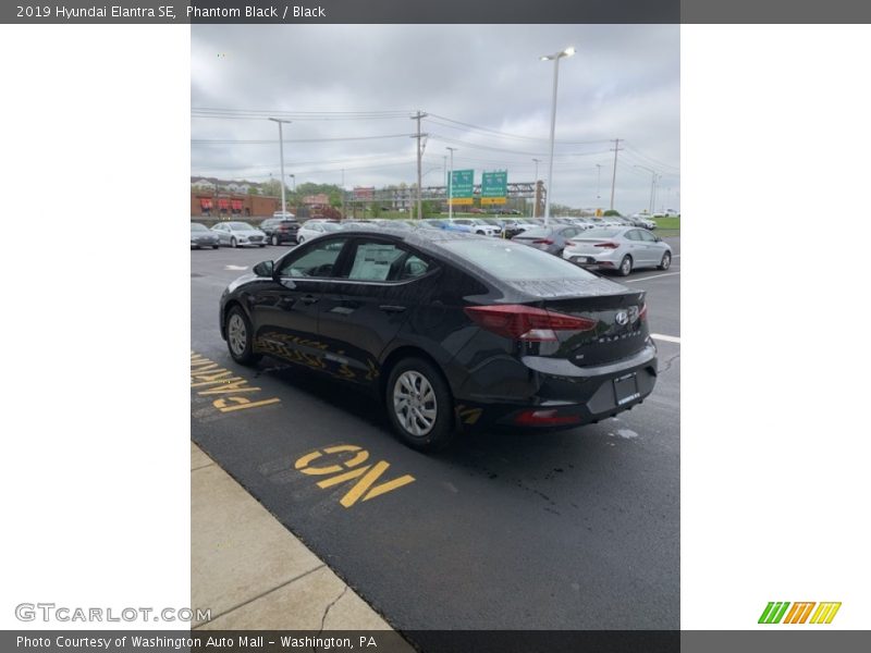 Phantom Black / Black 2019 Hyundai Elantra SE