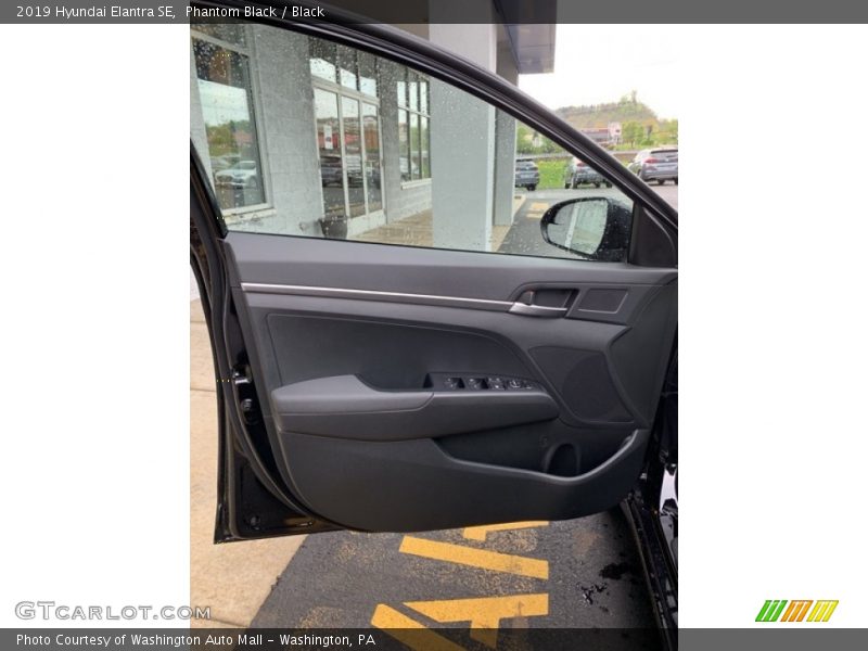 Phantom Black / Black 2019 Hyundai Elantra SE